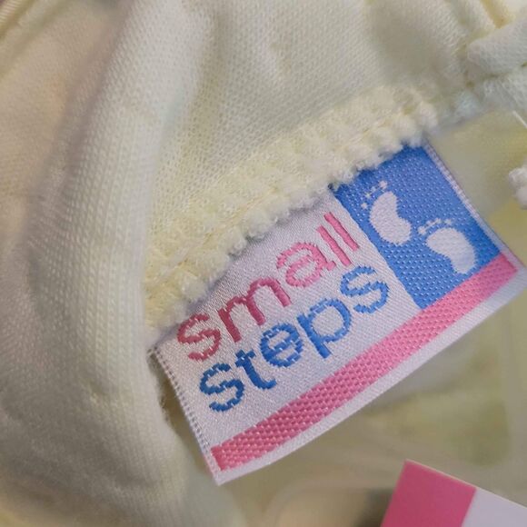 Vintage NWT Baby Girl 6-9 Months Small Steps Yellow Giraffe Outfit - Picture 5 of 6